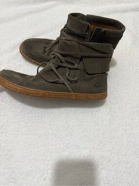 UGG Reid Moccasin Boot Slate Size 8